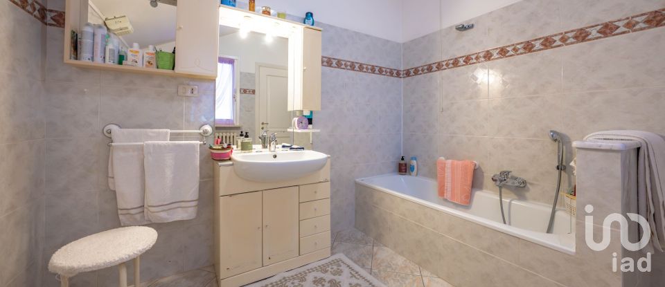 Casale 6 locali di 235 m² in Lagosanto (44023)