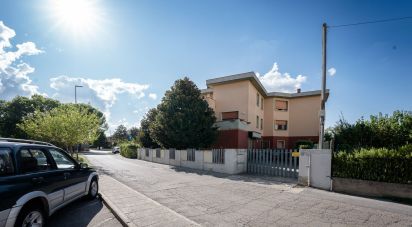 Casale 14 locali di 355 m² in Campi Bisenzio (50013)
