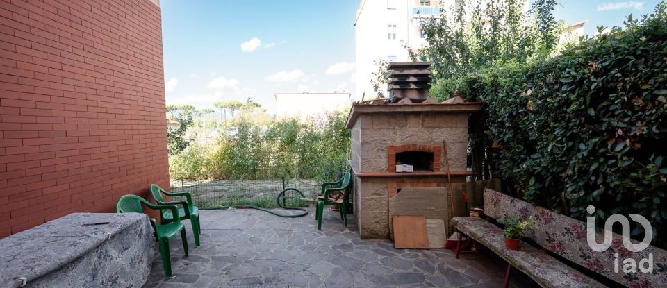 Casale 14 locali di 355 m² in Campi Bisenzio (50013)