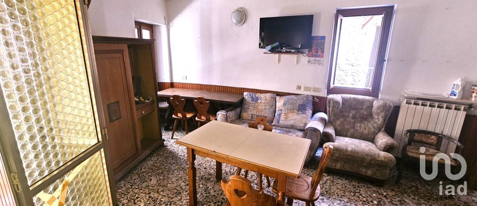 Casa di paese 4 locali di 100 m² in Cosio d'Arroscia (18023)