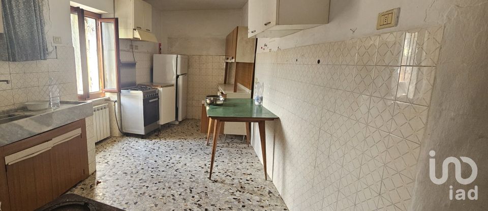 Casa di paese 4 locali di 100 m² in Cosio d'Arroscia (18023)