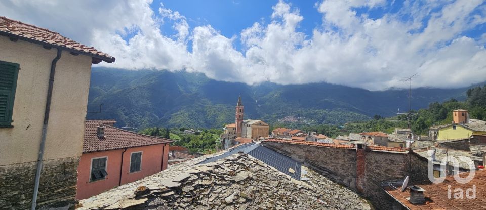 Casa di paese 4 locali di 100 m² in Cosio d'Arroscia (18023)