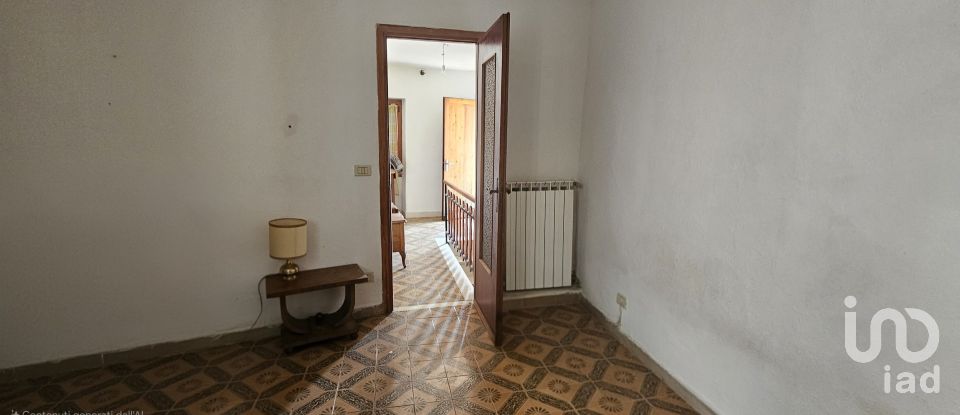 Casa di paese 4 locali di 100 m² in Cosio d'Arroscia (18023)