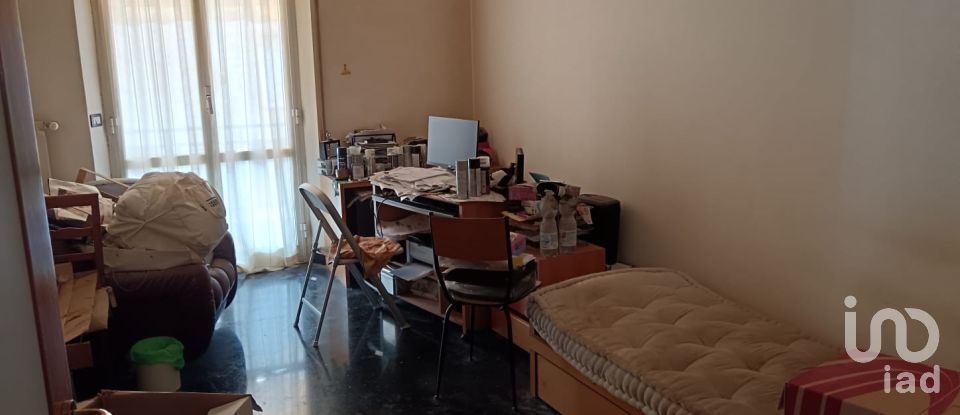 Apartment 7 rooms of 130 m² in Genova (16131)