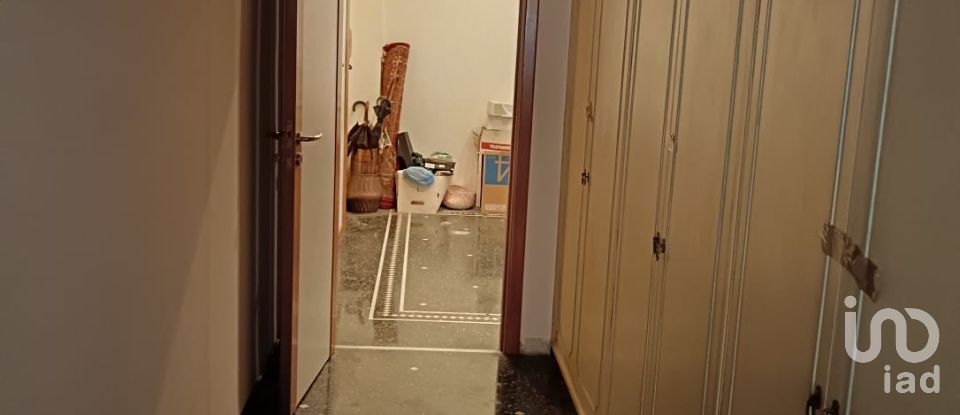 Apartment 7 rooms of 130 m² in Genova (16131)