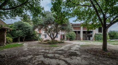 Rustico 10 locali di 460 m² in Castel Goffredo (46042)