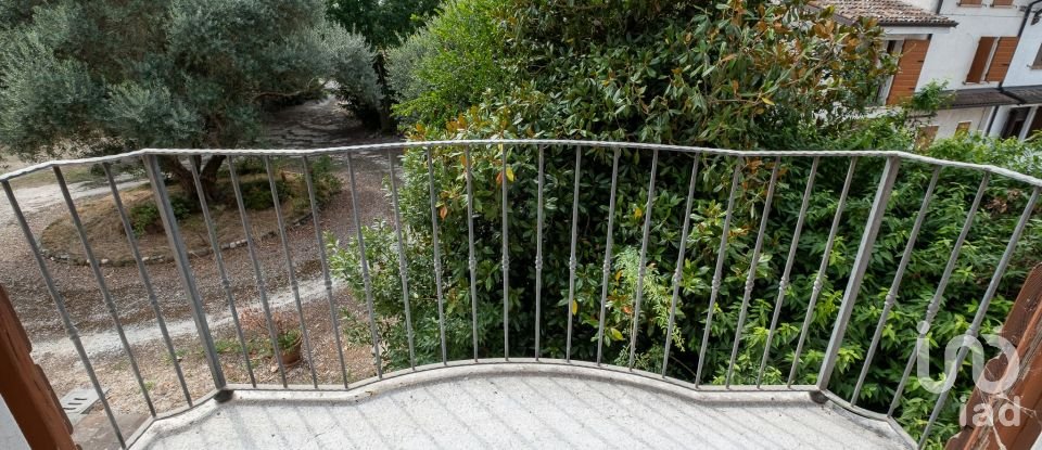 Country home 10 rooms of 460 m² in Castel Goffredo (46042)