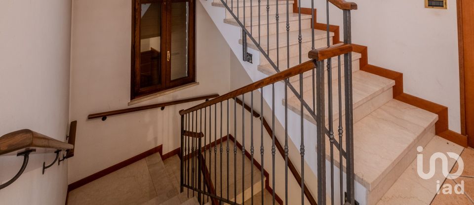 Country home 10 rooms of 460 m² in Castel Goffredo (46042)