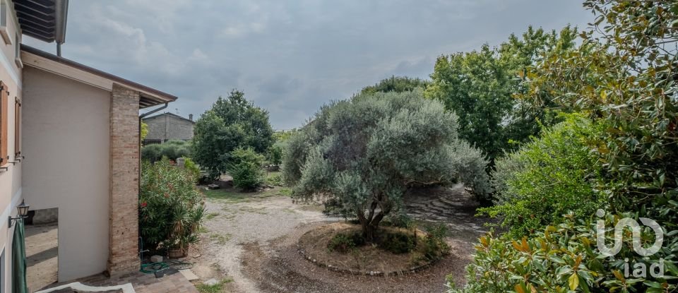 Country home 10 rooms of 460 m² in Castel Goffredo (46042)