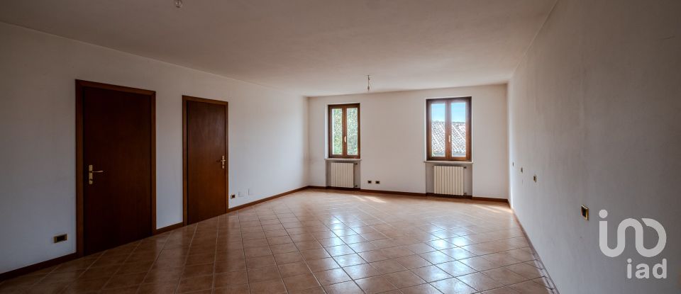 Country home 10 rooms of 460 m² in Castel Goffredo (46042)