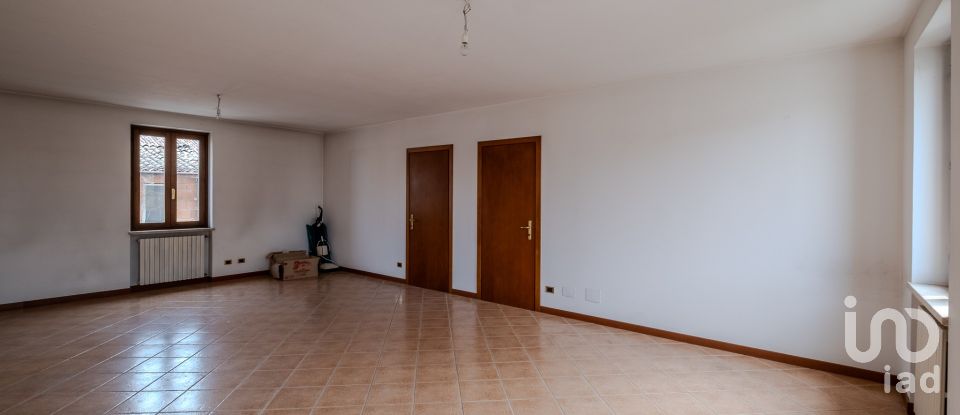 Country home 10 rooms of 460 m² in Castel Goffredo (46042)