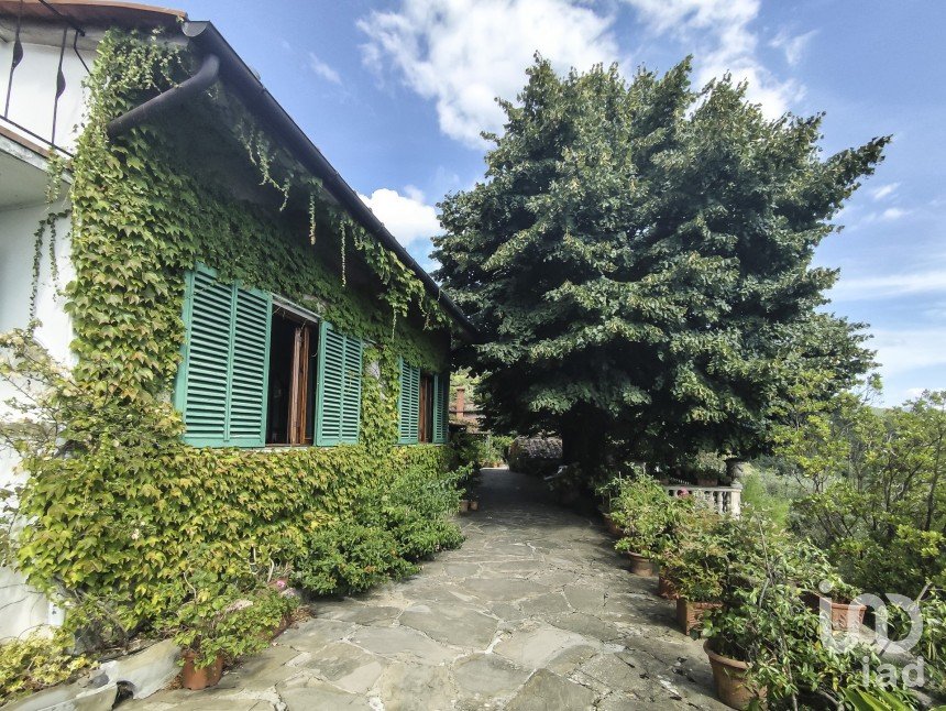 Casa indipendente 21 locali di 600 m² in Pistoia (51100)