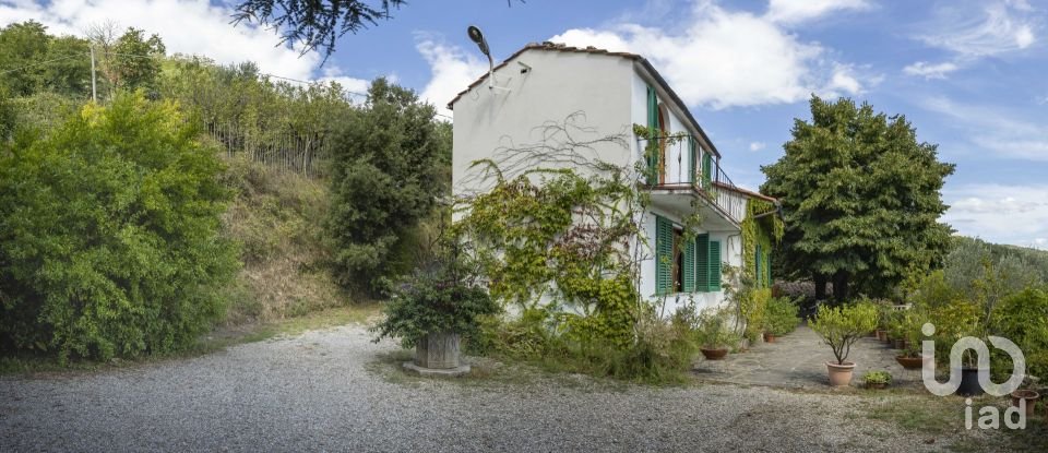 Casa indipendente 21 locali di 600 m² in Pistoia (51100)
