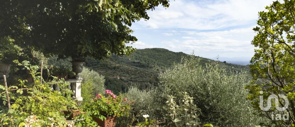 Casa indipendente 21 locali di 600 m² in Pistoia (51100)