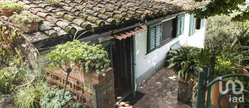 Casa indipendente 21 locali di 600 m² in Pistoia (51100)