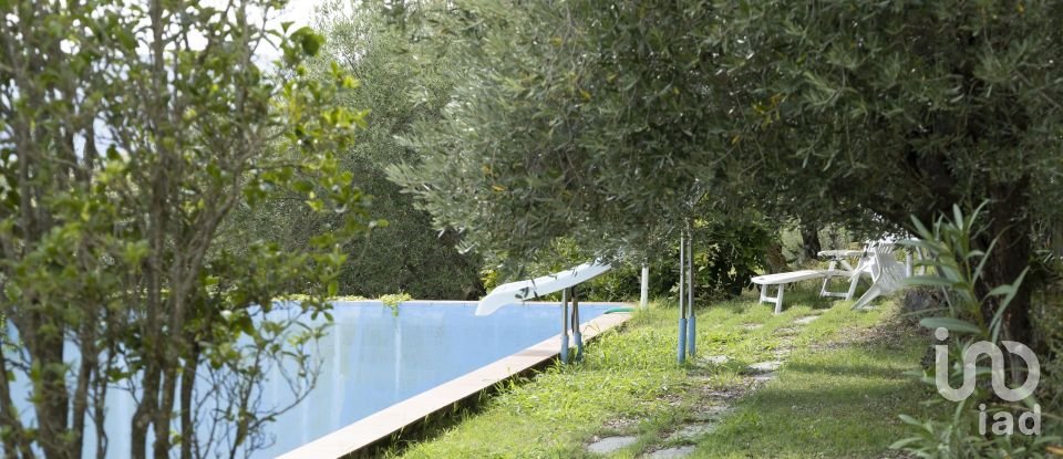 Casa indipendente 21 locali di 600 m² in Pistoia (51100)