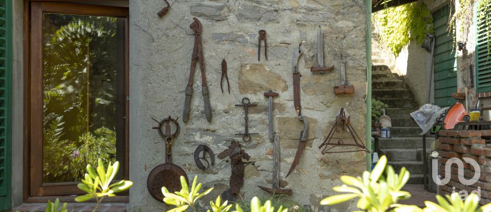 Casa indipendente 21 locali di 600 m² in Pistoia (51100)