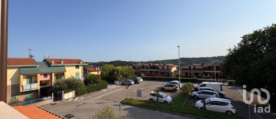 Appartamento 7 locali di 200 m² a Pesaro (61122)