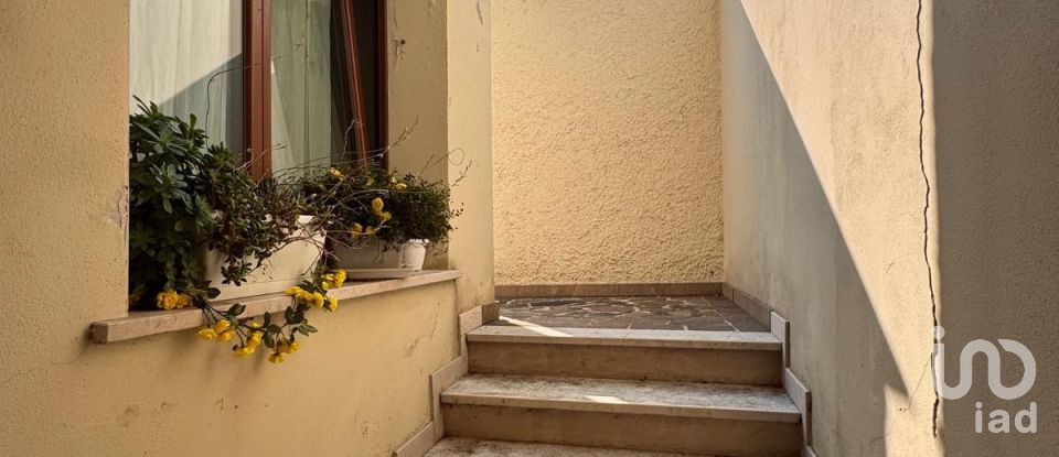 Four-room apartment of 200 m² in Pesaro (61122)