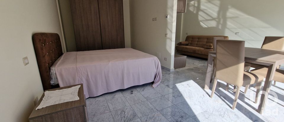 Two-room apartment of 64 m² in Genova (16133)