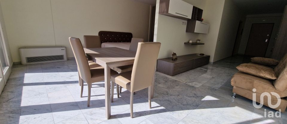 Two-room apartment of 64 m² in Genova (16133)