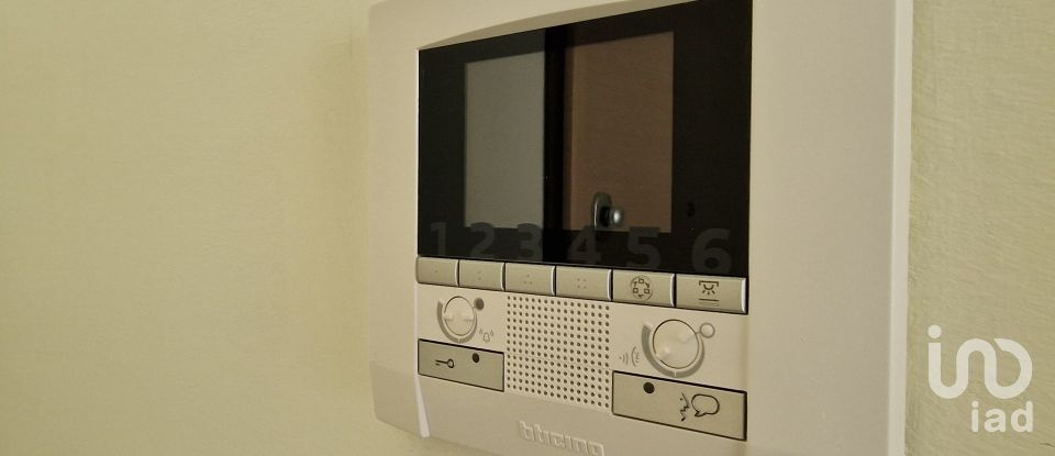 Two-room apartment of 64 m² in Genova (16133)