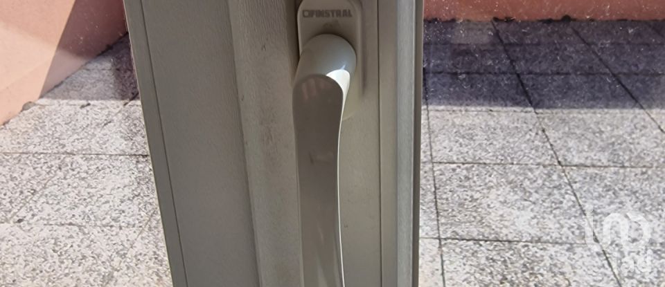 Two-room apartment of 64 m² in Genova (16133)