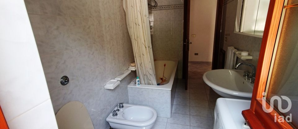 House 18 rooms of 270 m² in Santa Maria del Cedro (87020)