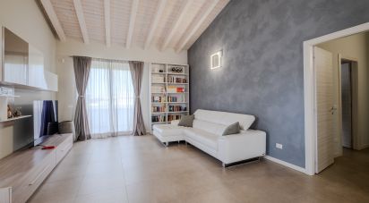 Loft 7 locali di 161 m² a Castiglione delle Stiviere (46043)