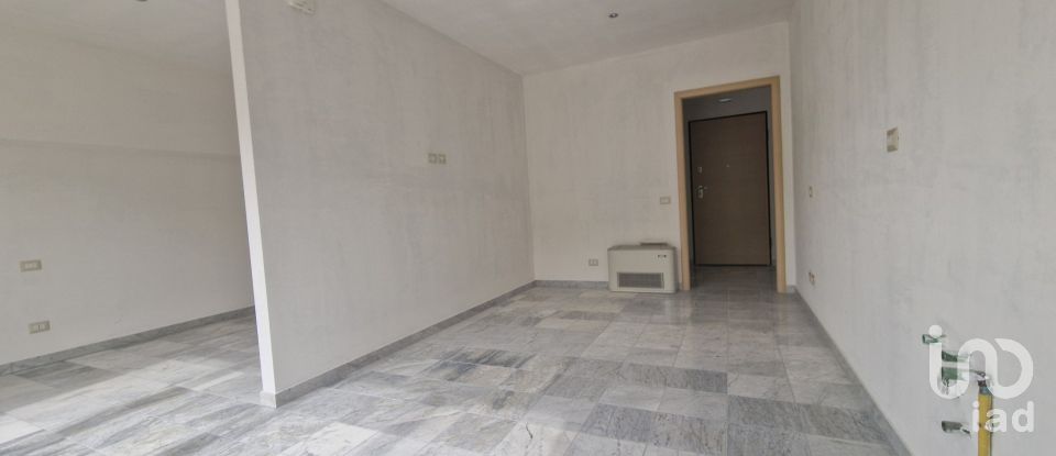 Two-room apartment of 45 m² in Genova (16133)