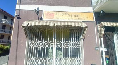 Negozio / locale commerciale di 115 m² in Mathi (10075)