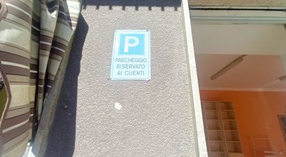 Negozio / locale commerciale di 115 m² in Mathi (10075)