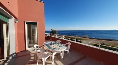 Three-room apartment of 85 m² in Arenzano (16011)