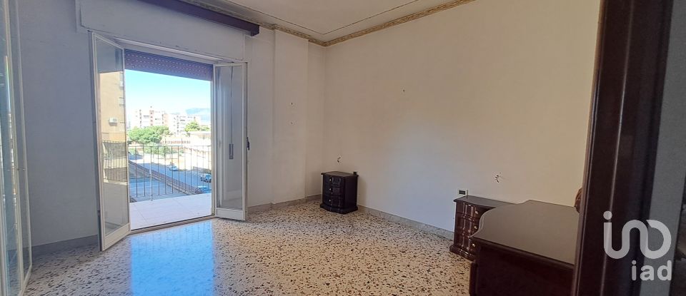 Apartment 8 rooms of 132 m² in Palermo (90124)