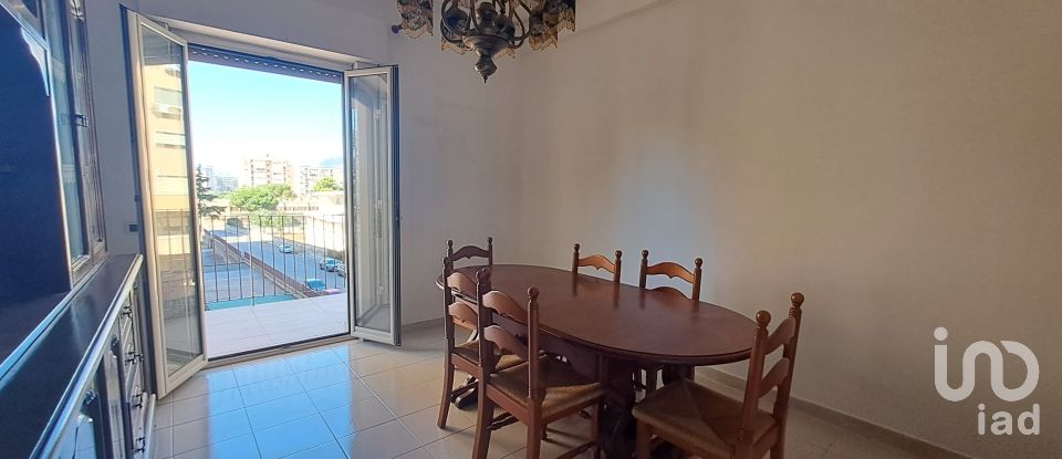 Apartment 8 rooms of 132 m² in Palermo (90124)