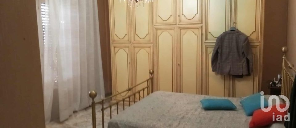 Villa Bifamiliare 11 locali di 185 m² in Acquapendente (01021)