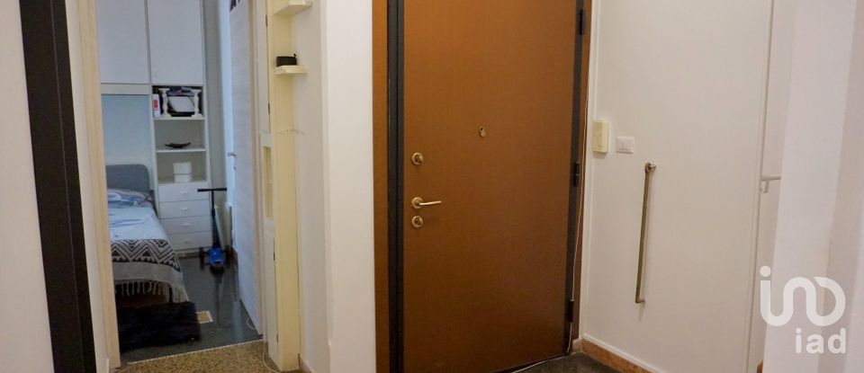 Three-room apartment of 73 m² in Genova (16143)