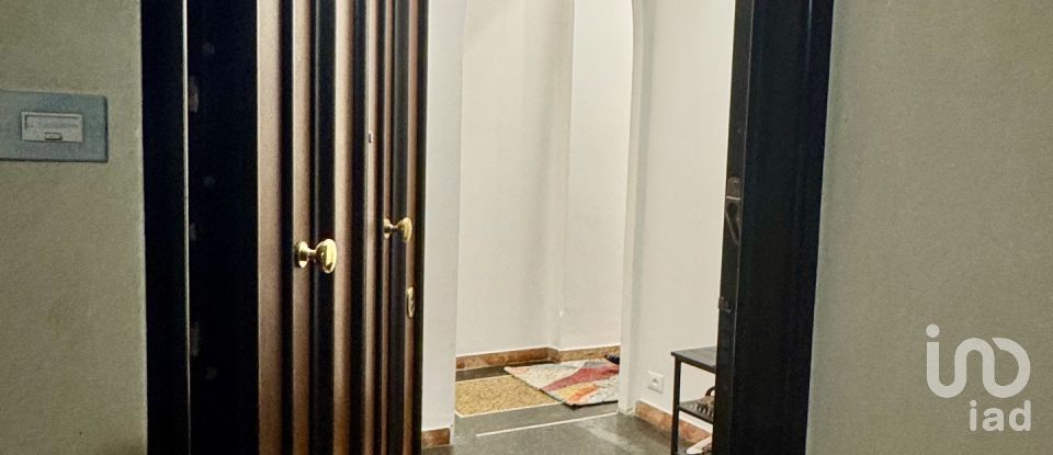 Three-room apartment of 73 m² in Genova (16143)