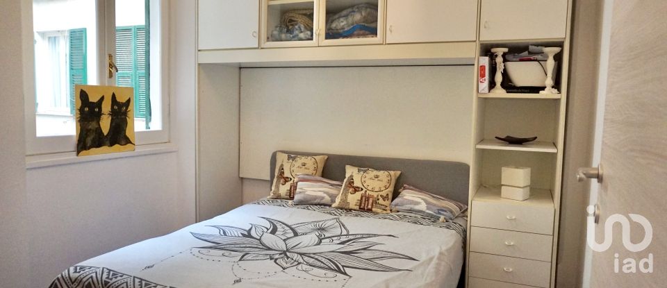 Three-room apartment of 73 m² in Genova (16143)