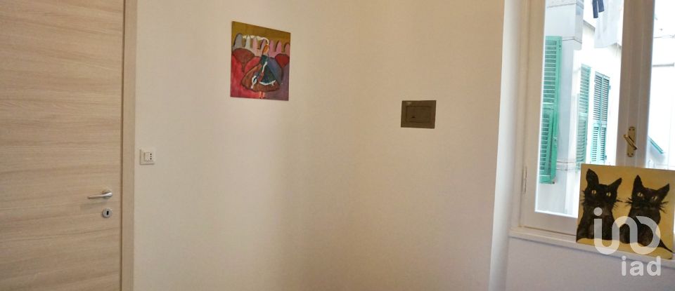 Three-room apartment of 73 m² in Genova (16143)