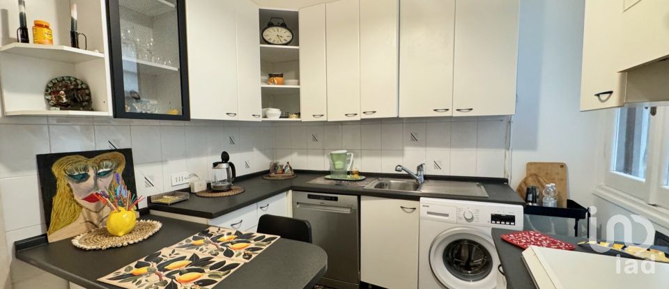 Three-room apartment of 73 m² in Genova (16143)