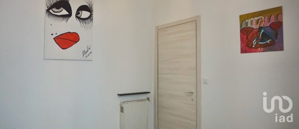 Three-room apartment of 73 m² in Genova (16143)