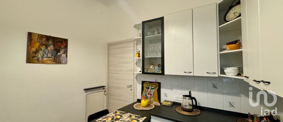 Three-room apartment of 73 m² in Genova (16143)