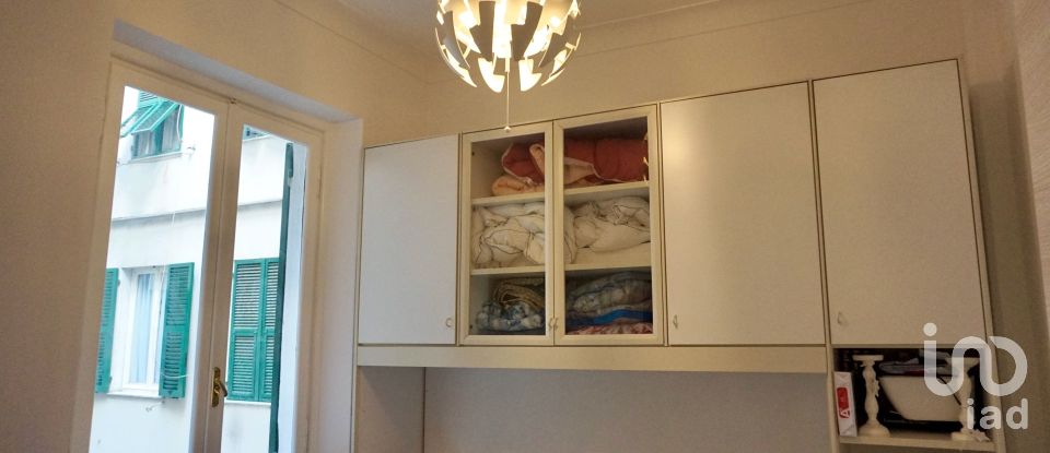 Three-room apartment of 73 m² in Genova (16143)