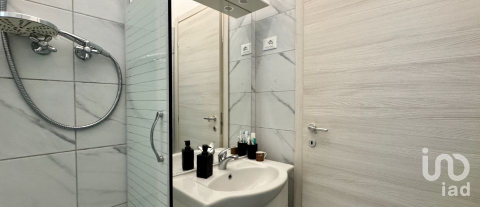 Three-room apartment of 73 m² in Genova (16143)