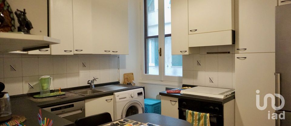 Three-room apartment of 73 m² in Genova (16143)