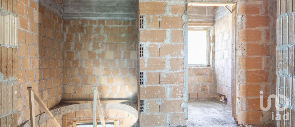 Villa Bifamiliare 9 locali di 170 m² in Osimo (60027)