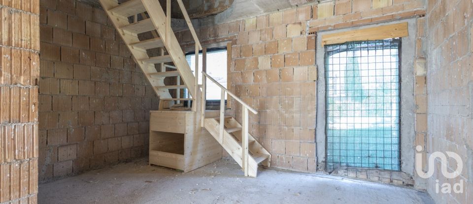 Villa Bifamiliare 9 locali di 170 m² in Osimo (60027)