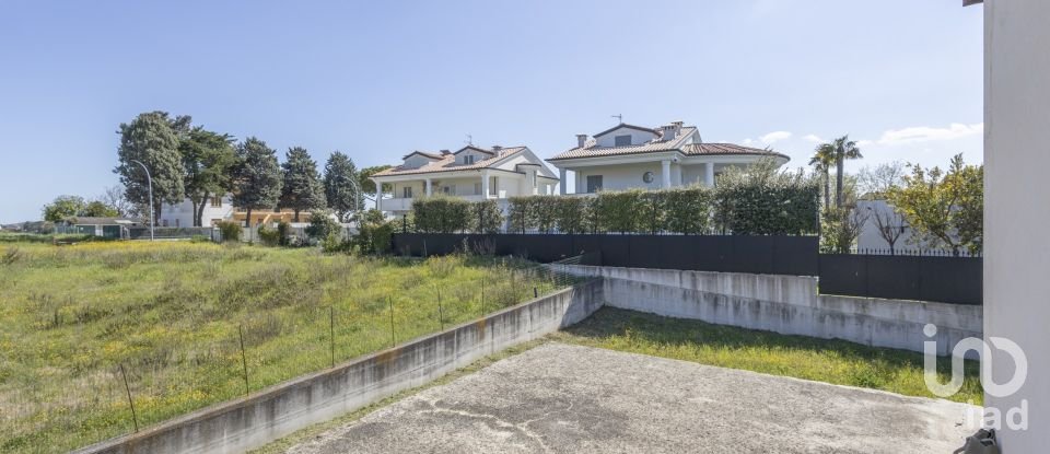 Villa Bifamiliare 9 locali di 170 m² in Osimo (60027)