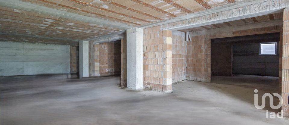 Villa Bifamiliare 9 locali di 170 m² in Osimo (60027)